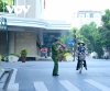하노이시: 코로나 방역 강화 조치 첫 날 아침 여전히 사람들 넘쳐나