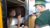 베트남, 격리 피하려 버스 화물칸에 숨어 불법 입국 시도하다 발각