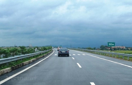 베트남, 남-북간 고속도로 건설에 자국 기업들만 참여? 자금 조달 문제는?