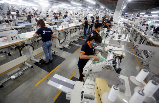 베트남 “노동 생산성” 주변국 라오스에도 뒤처져