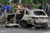 베트남, 여성 운전자가 하이힐 신고 밴츠 운전하다 실수해 1명 사망, 3명 부상