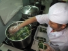 베트남, 식품위생 관리 강화..., 위생 장갑 사용 안하면 벌금 3백만동