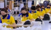 베트남, 코로나 영향으로 약 35% 기업이 근로자 해고.., 섬유/의류 기업 영향 커